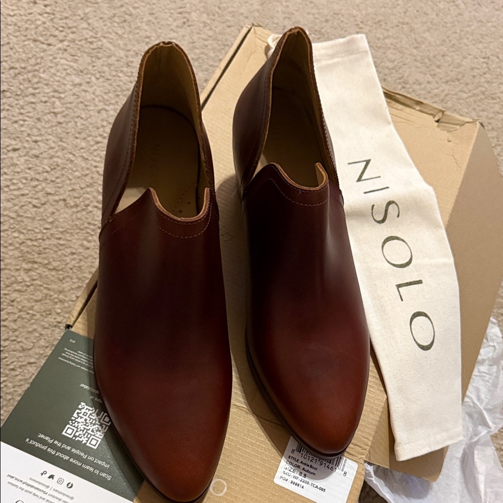 Nisolo women’s Auburn Leather